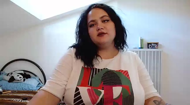 Joyous_Angel naked stripping on cam for live sex video chat