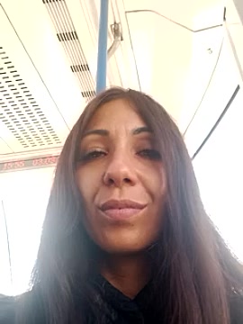 LeticiaWoods naked stripping on cam for live sex video chat
