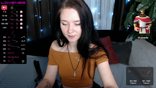 LissMoon naked stripping on cam for live sex video chat