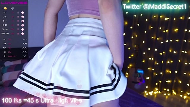 Maddi_s_here naked stripping on cam for live sex video chat