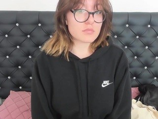 NatalieLovely nude on cam – live sex chat