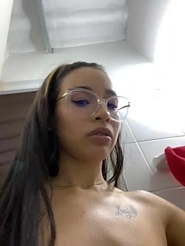 _pocahontas2 naked stripping on cam for live sex video chat
