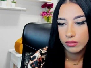ROBYNxkiss nude on cam – live sex chat