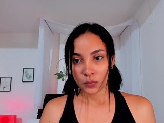 Selena-Gonzalez nude on cam – live sex chat