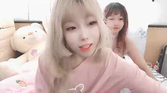 AiYa-TOP naked stripping on cam for live sex video chat