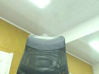 BARBIE-BROWN nude on cam – live sex chat