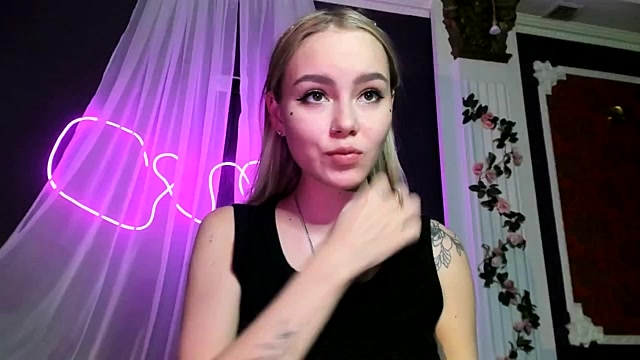 Candy_Hill naked stripping on cam for live sex video chat
