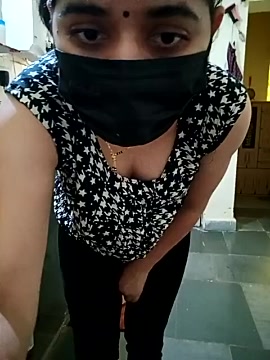 DreamBabee naked stripping on cam for live sex video chat