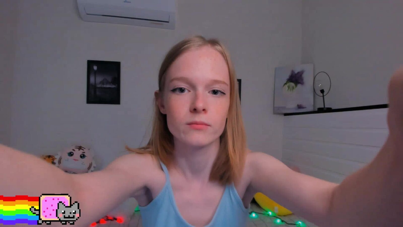 EvaRusselI naked stripping on cam for live sex video chat