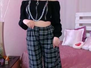 HanniLun nude on cam – live sex chat