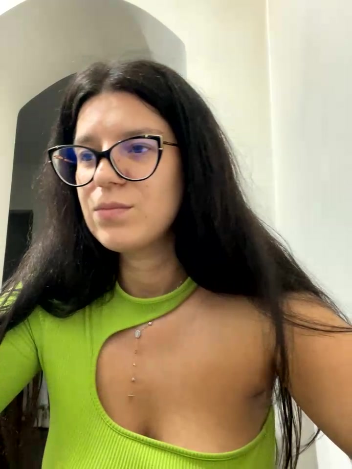 Kayla22 naked stripping on cam for live sex video chat