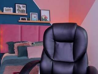 Kendall-oween nude on cam – live sex chat