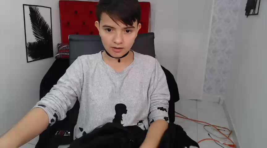 little_jean naked stripping on cam for live sex video chat