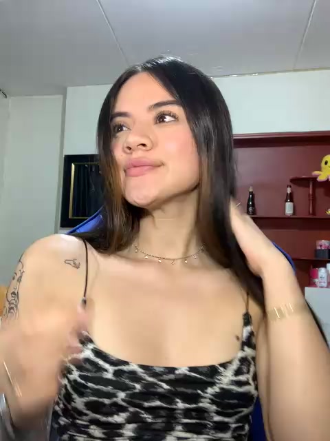 pau_brice naked stripping on cam for live sex video chat
