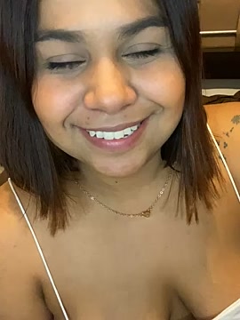 YatzilCruz naked stripping on cam for live sex video chat