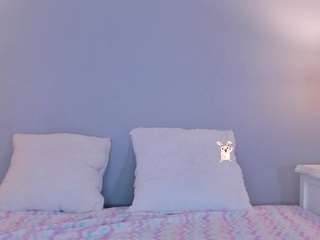 Horny Blue nude on cam – live sex chat