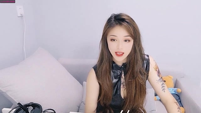 lanxinlove naked stripping on cam for live sex video chat