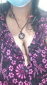 suzzynew naked stripping on cam for live sex video chat