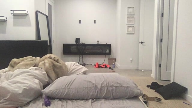 Alyssa_rhoades naked stripping on cam for live sex video chat