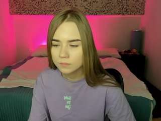 AmyGray nude on cam – live sex chat