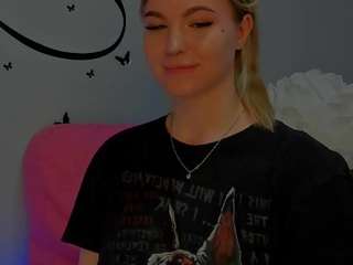 Angelinadia nude on cam – live sex chat