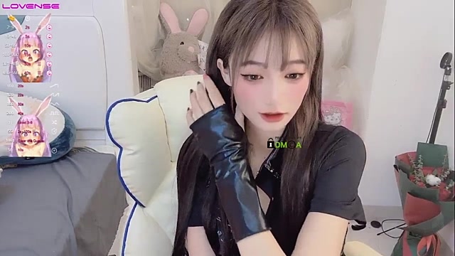 baobao-mua naked stripping on cam for live sex video chat