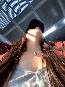 Emmahxc naked stripping on cam for live sex video chat
