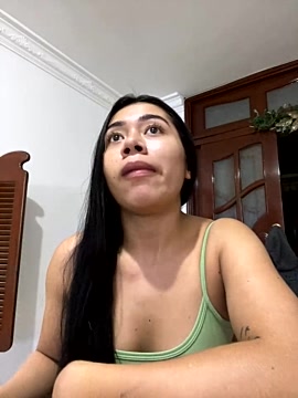 Julietaimi_ naked stripping on cam for live sex video chat