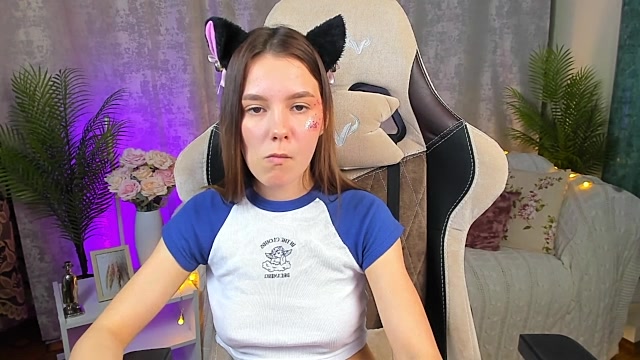 LolaNowak_ naked stripping on cam for live sex video chat