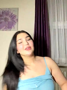LunaMayXO naked stripping on cam for live sex video chat