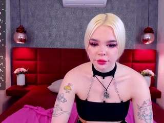 PandoraHills nude on cam – live sex chat