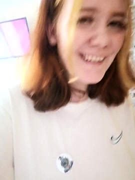 pearpie naked stripping on cam for live sex video chat