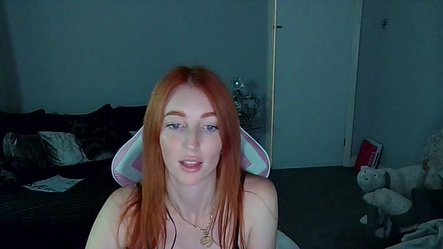 Red_firesquirt naked stripping on cam for live sex video chat