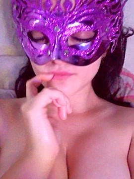 sanfora98 naked stripping on cam for live sex video chat