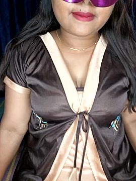 Sexydivya naked stripping on cam for live sex video chat