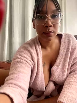 sha_squirt naked stripping on cam for live sex video chat