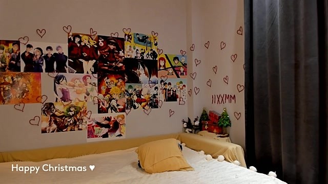 uiata_kiss naked stripping on cam for live sex video chat