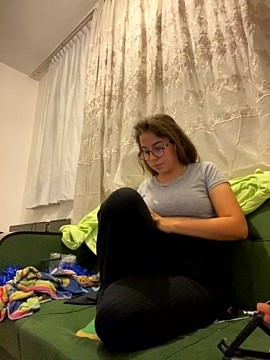 vikki_Littlegirl naked stripping on cam for live sex video chat