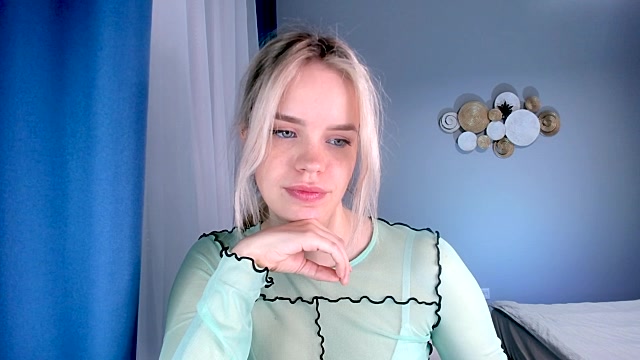 Amberblossom naked stripping on cam for live sex video chat