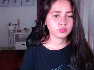 Aurorauror nude on cam – live sex chat