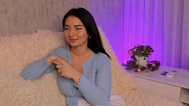 CherilHicks naked stripping on cam for live sex video chat