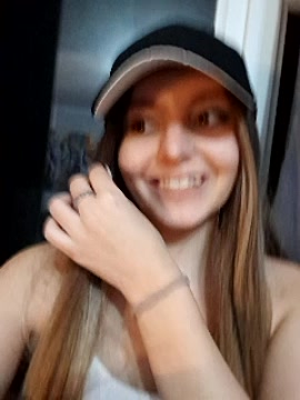 DariaFyns naked stripping on cam for live sex video chat