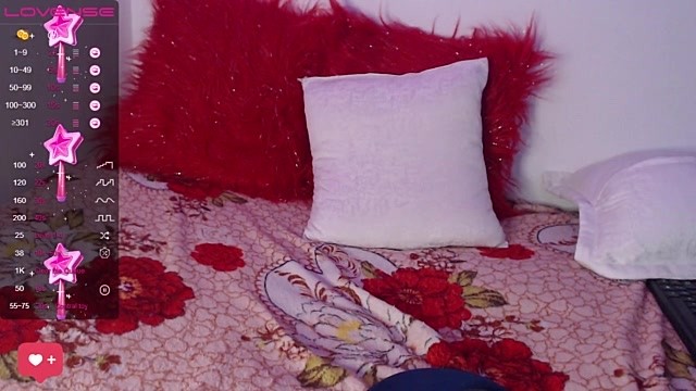 Deissy_Ly naked stripping on cam for live sex video chat