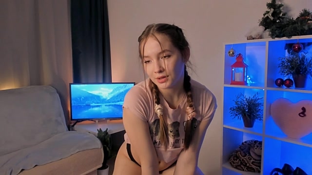 GraceLee naked stripping on cam for live sex video chat