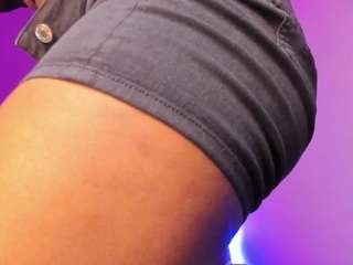 Ingriid nude on cam – live sex chat