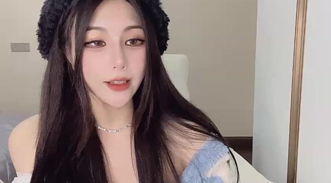Lifelike_Panty naked stripping on cam for live sex video chat