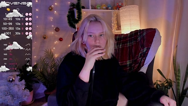 Lime_cat_Nana naked stripping on cam for live sex video chat