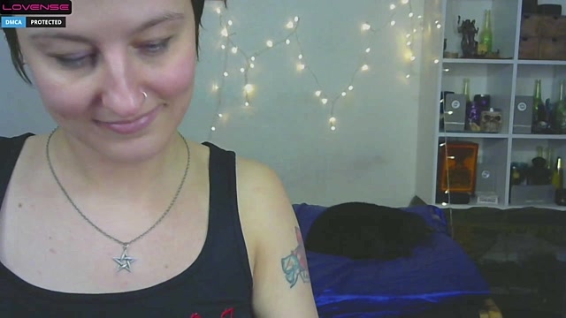 MartaBounty naked stripping on cam for live sex video chat