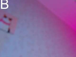 Miss-tease nude on cam – live sex chat