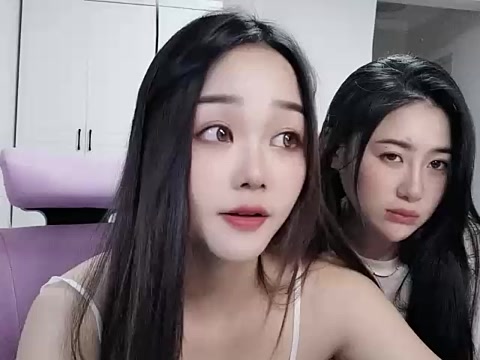 qiqibaby7777 naked stripping on cam for live sex video chat